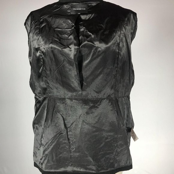 Truworths EU Size 40 (US 8) Black Embossed Double Breasted 3/4 Sleeve Jacket - Picture 7 of 10